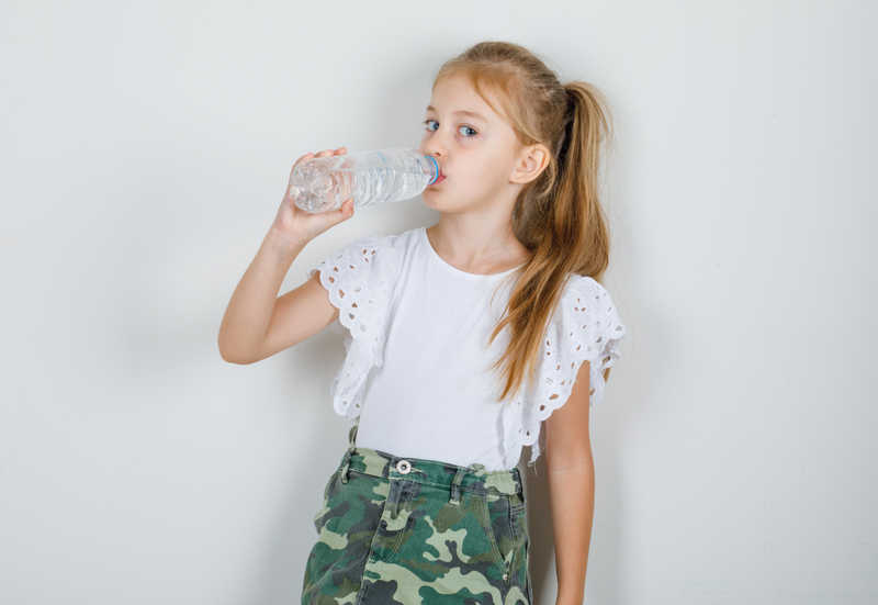 تامین آب بدن کودک برای درمان اسهال