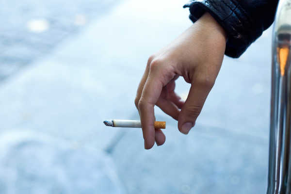 مصرف دخانیات در سکته مغزی