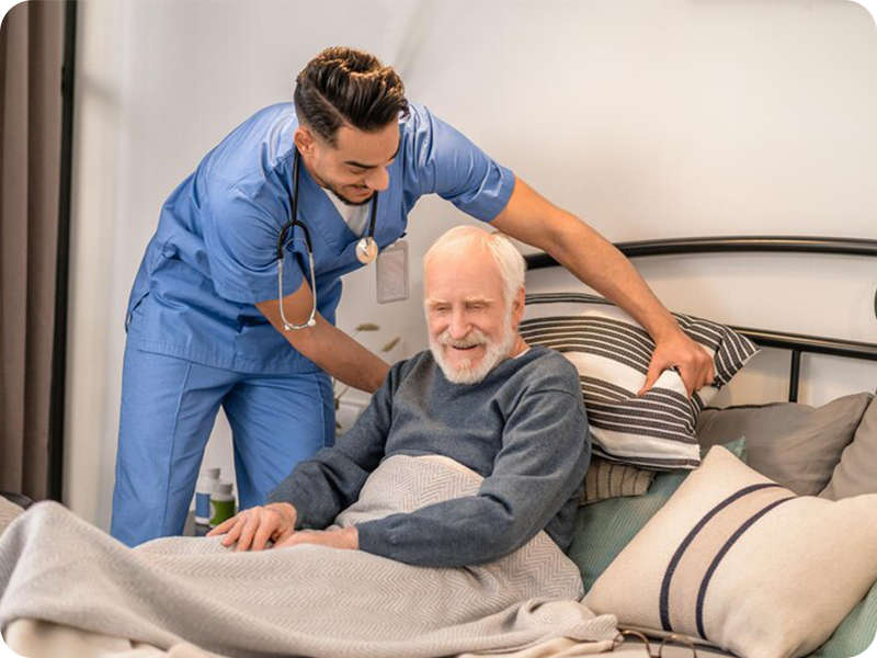 استخدام پرستار سالمند شبانه روزی